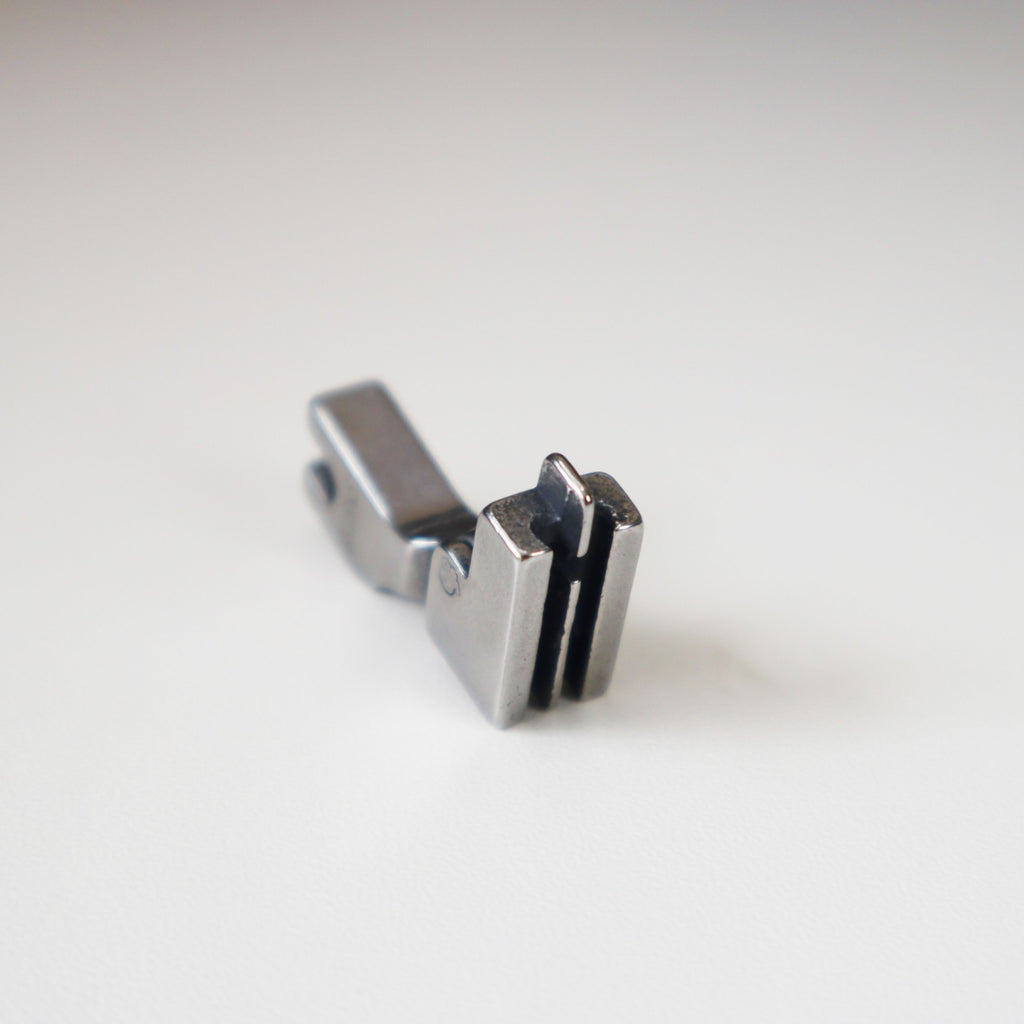 Narrow Invisible zip foot
