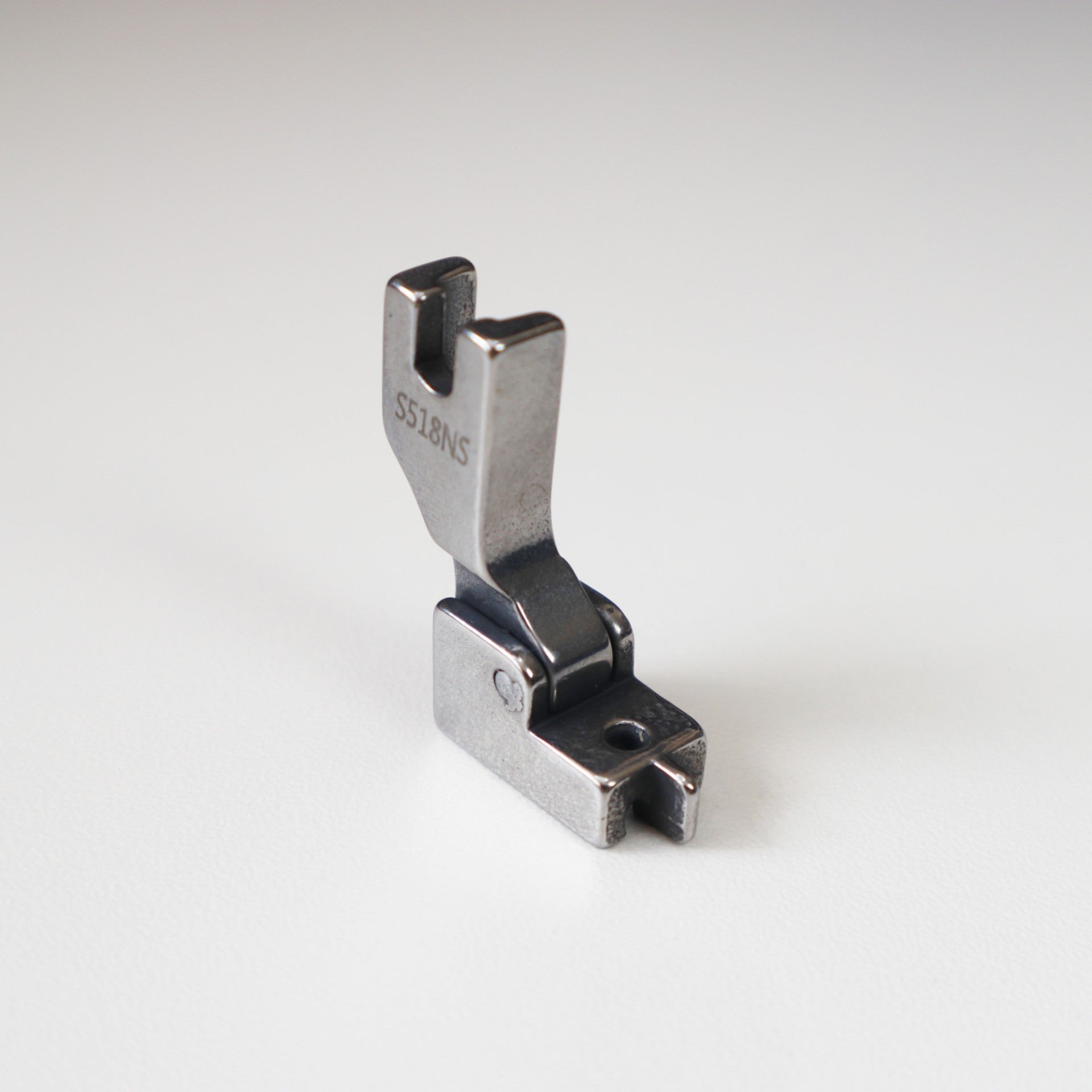 Narrow Invisible zip foot